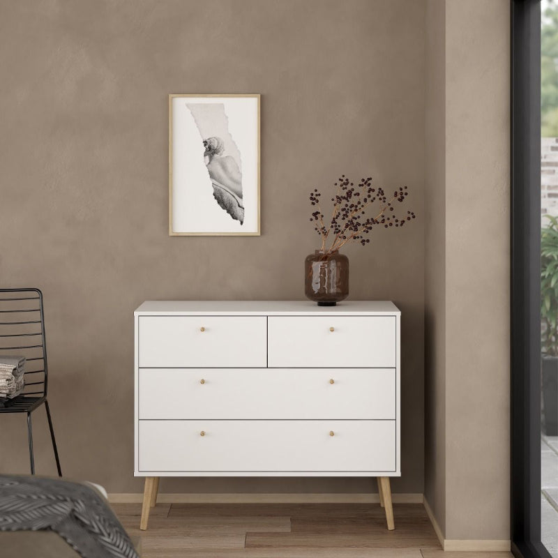 Cumbria White Chest of Drawers 2+2 w/ Oak Legs - White Tree Furniture