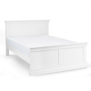 Discover the CLERMONT Surf White King Size Bed 150cm. Durable pine/MDF blend, sleek finish, solid support slats. Ideal for modern/traditional homes.