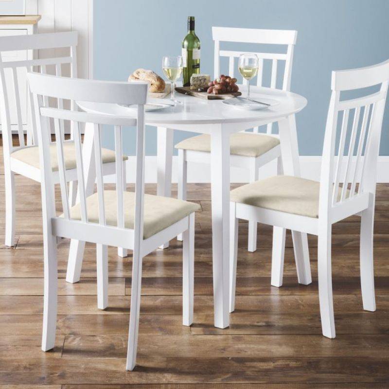 Discover our set of 2 Dining Chairs in white lacquered finish, offering comfort with a high back and padded seat. Ideal for any décor. Order now!